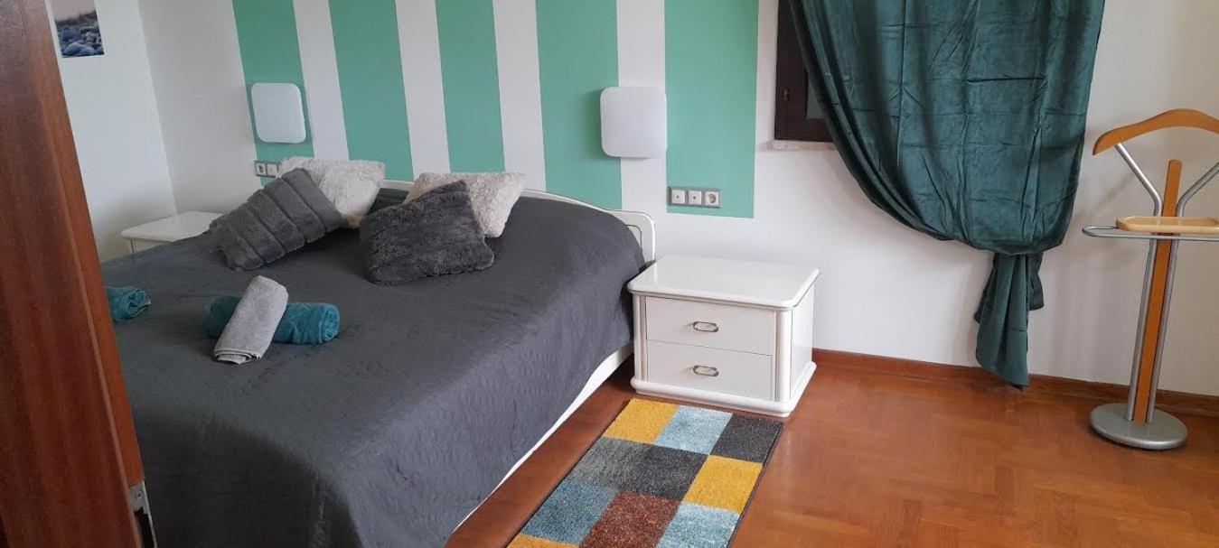 Apartmani Delas 2 Pjescana Uvala Eksteriør billede