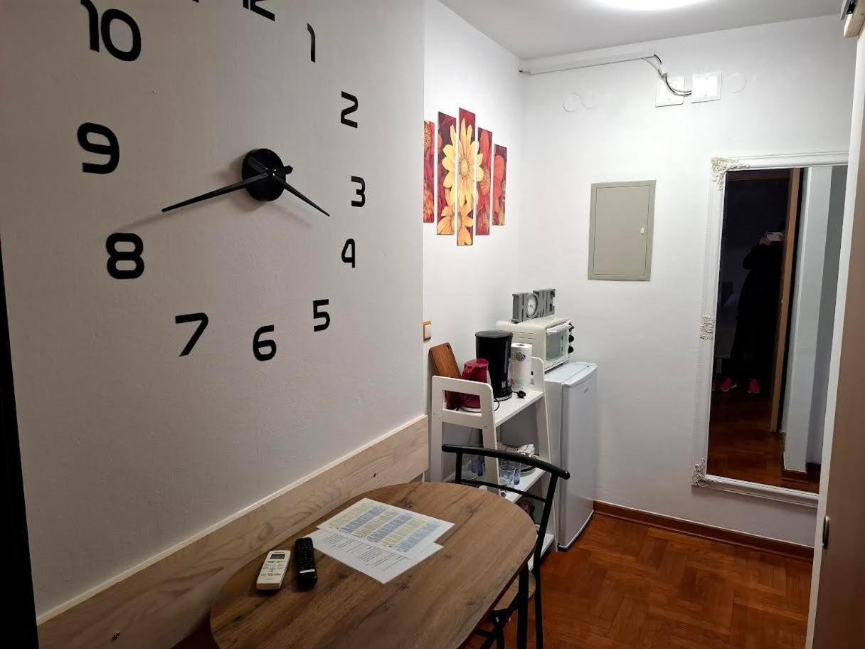 Apartmani Delas 2 Pjescana Uvala Eksteriør billede